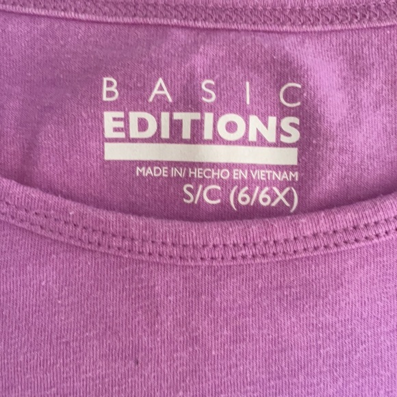 Girls purple short sleeve tee with sequins Size 6/6X - Picture 2 of 4